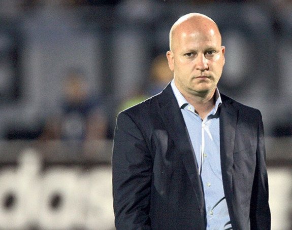 Анализа: За Николића је боље да оде!