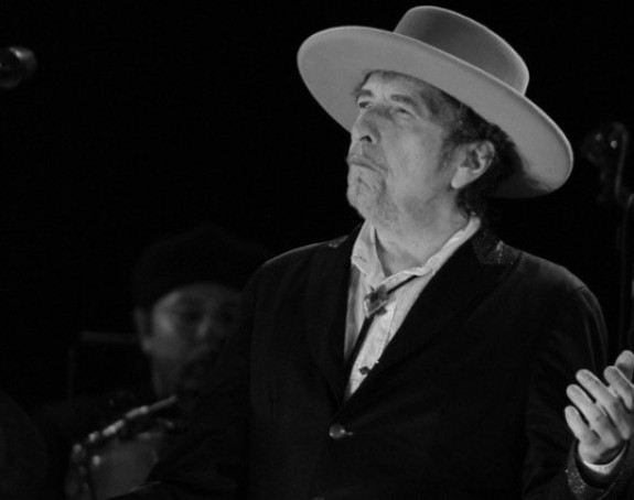 Bob Dylan: Od glamura ne vidimo uništenje ljudskog života