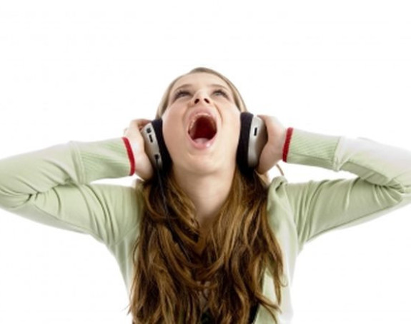 Гласна музика озбиљна пријетња слуху младих!