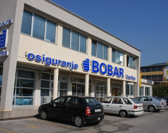 "Љуљају" се четири осигуравајуће куће