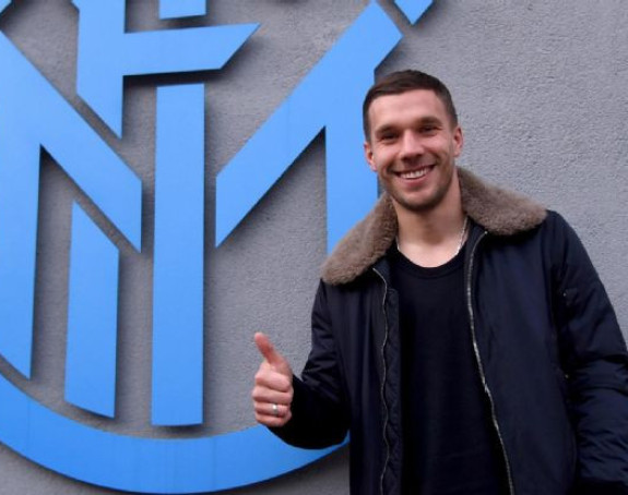 Podolski bira - Arsenal ili Turska?!