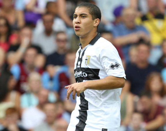 Arsenal koristi Parmine probleme!