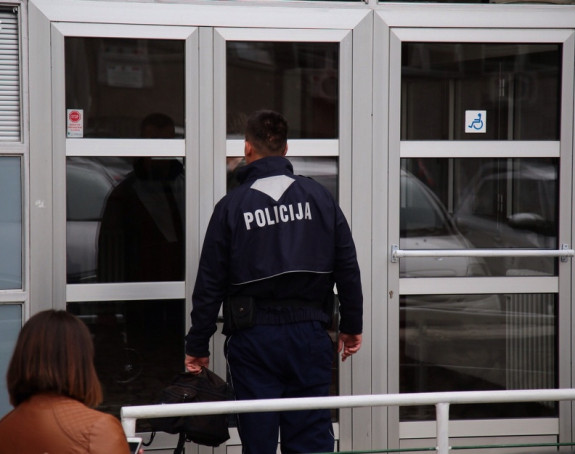 Dekan zaključao fakultet u Sarajevu!