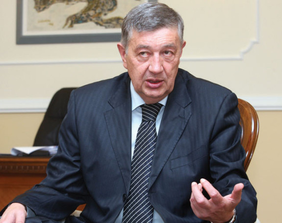 Нико неће да буде Додику противкандидат