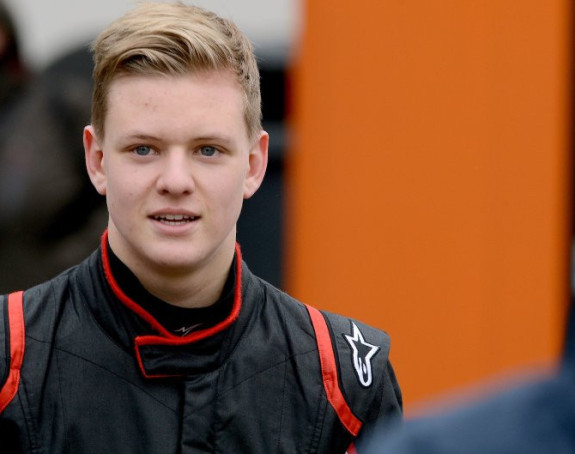 Krv nije voda! Šumijev sin najavio blistavu karijeru!