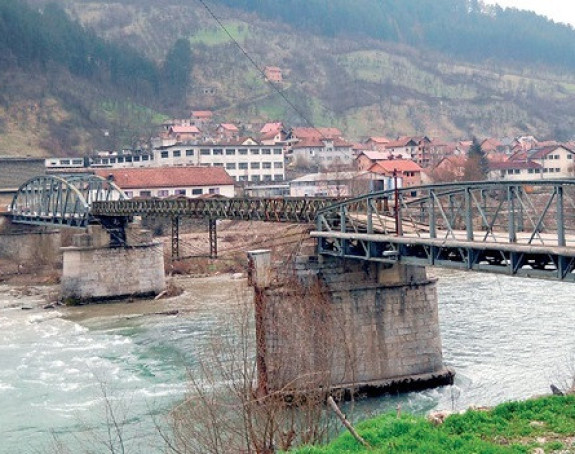 Karlov most u Foči - opasnost za vozače