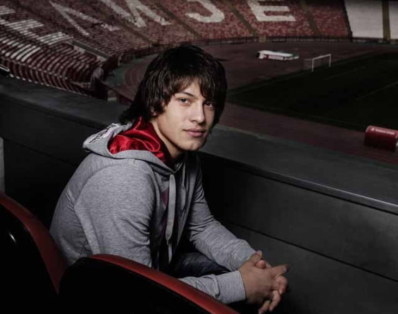 Čiji je Luka Jović?! Šta radi više ta Zvezda?!