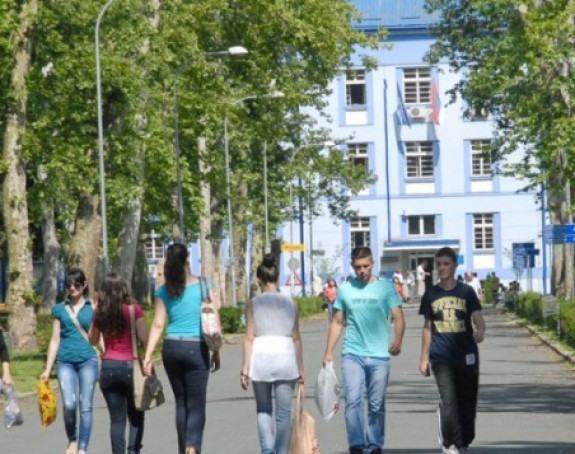Ограничење школовања суфицитарног кадра