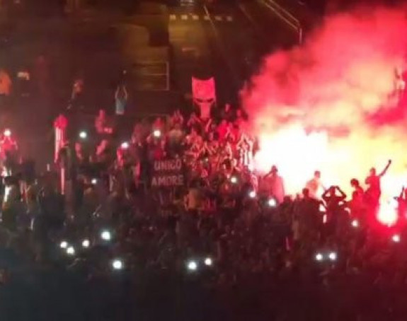 Видео: Шампионски дочек играча Јувентуса!