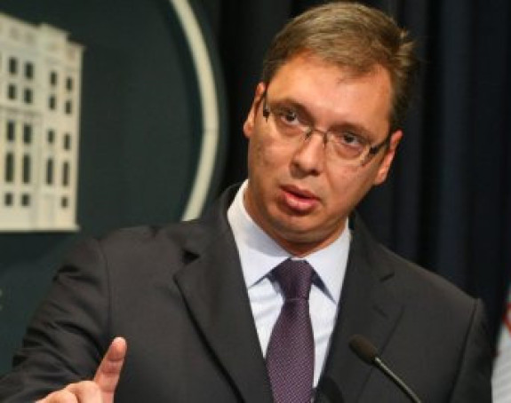 Vučić građanima obećao manji porez ako ljetuju u Srbiji