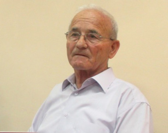 Царује полуписменост