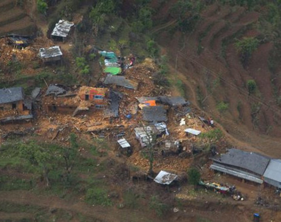 Odron zatrpao sela, 24 osobe poginule
