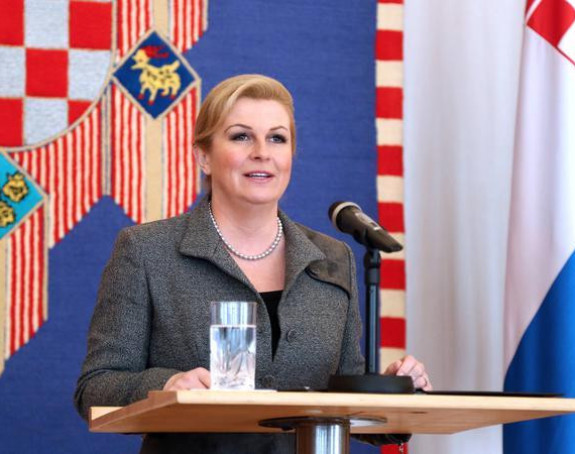А шта каже Колинда на ''свастику''?! Шукер много љут!