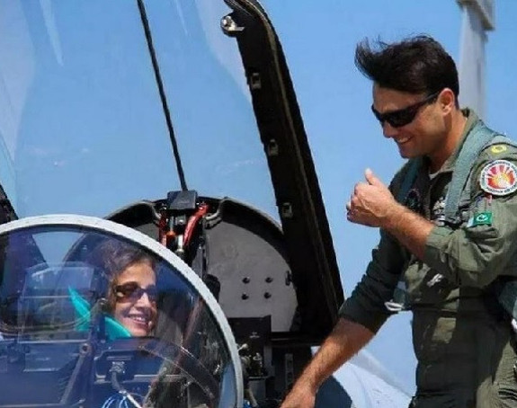 Pakistanski pilot poput Toma Kruza
