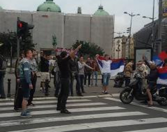 Радост, петарде и заставе у Београду