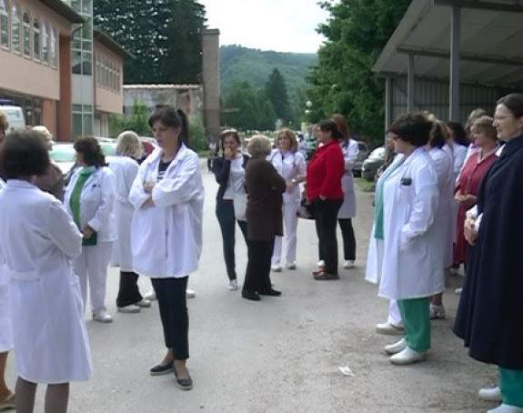 Radnici Bolnice Istočno Sarajevo ponovo pred kapijom