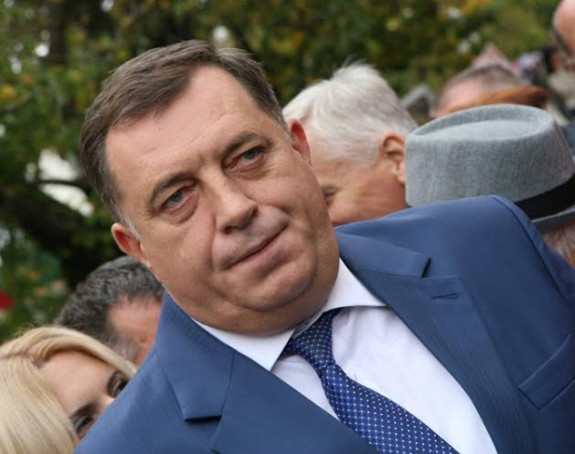 Dodik, pola čovjek, pola referendum