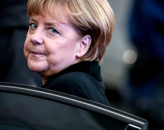 Vikiliks: Merkelova zbunjena oko Grčke