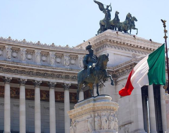 "Nova Grčka" - Italijanski dug skače