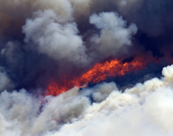 Grčka: Bukti šumski požar na Peloponezu