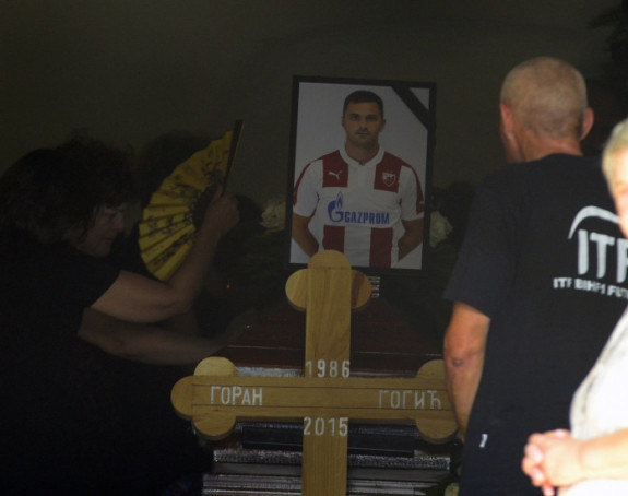 Gogić ispraćen na vječni počinak uz: "Dobro znaj da uvek tu sam ja"...