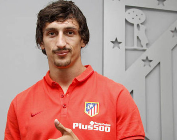 Zvanično: Stefan Savić je crveno-bijeli!