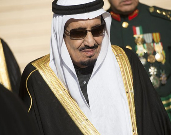 Saudiski kralj sa 1000 ljudi iz pratnje blokirao francusku plažu