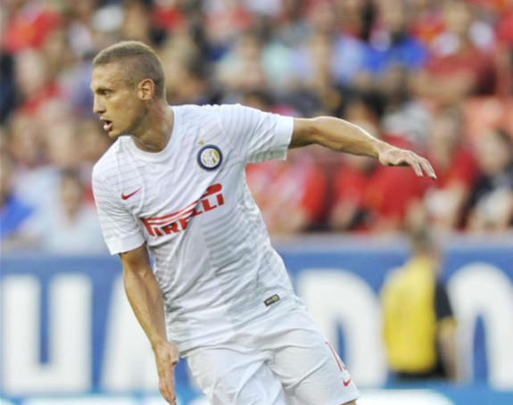 Nemanja Vidić van terena šest mjeseci?!