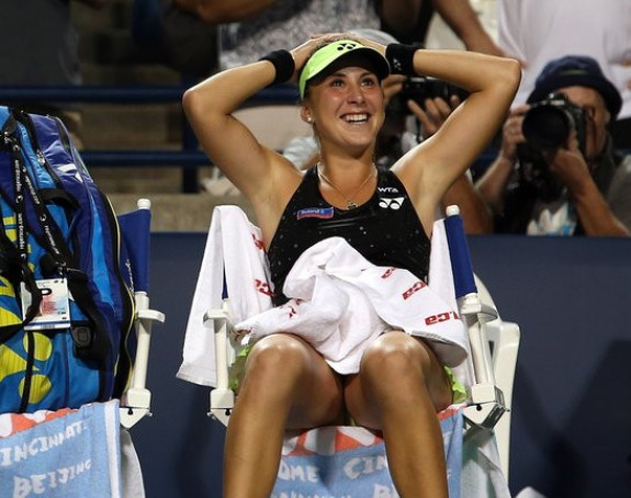 Toronto: Benčičeva šokirala Serenu i u finalu ide na Halep!