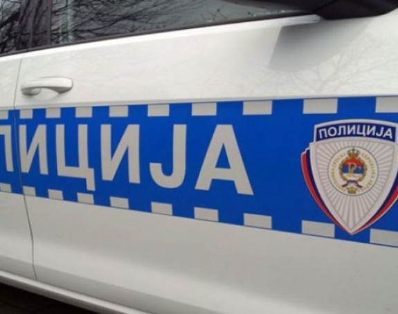 U eksploziji oštećena tri putnička vozila