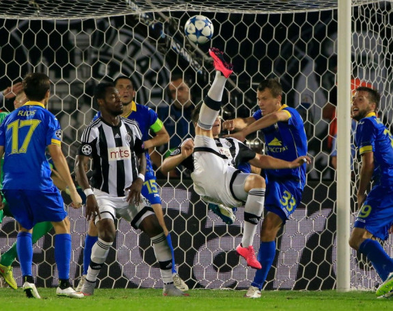 Video: Zašto će Partizan pamtiti makazice Ivana Šaponjića? Evo...