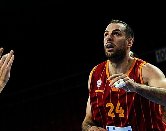 Zvanično: Aleks Marić u Budućnosti!