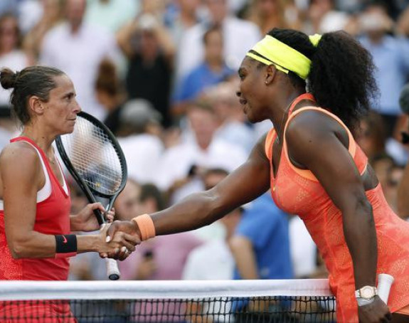 Serenina pres-konferencija trajala 180 sekundi!