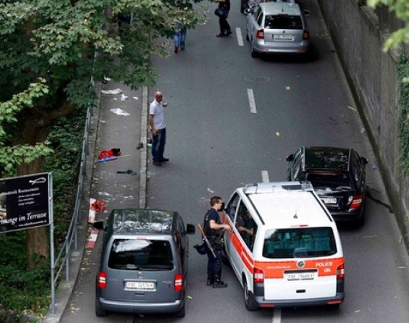 Autom pokosio demonstrante u Bernu