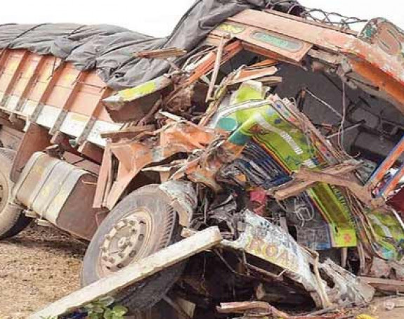 18 poginulih u Indiji, prevrnuo se kamion