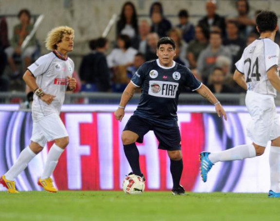 Maradona: Šta je Blater naučio Platinija? Da krade!