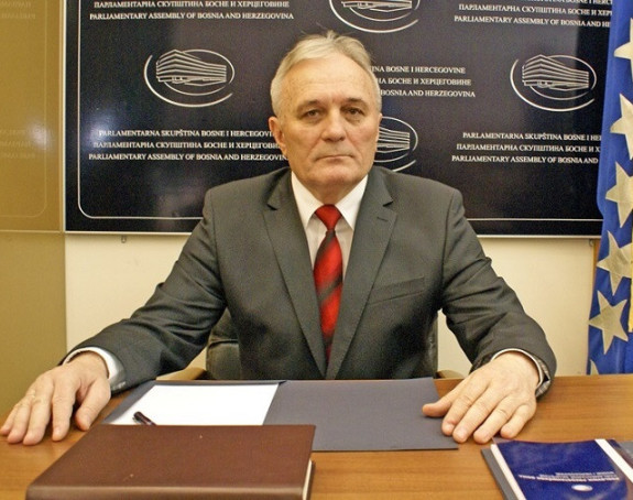 Вуковљак : Нећу вратити мандат!