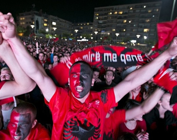 ЕП: АЛБ - СРБ; Осјетимо ли опасност, прекидамо меч!