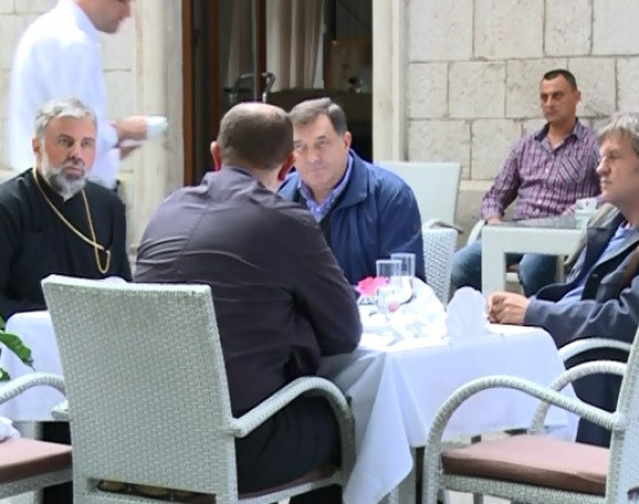Dodik: Ima posla, ali građani neće da rade 