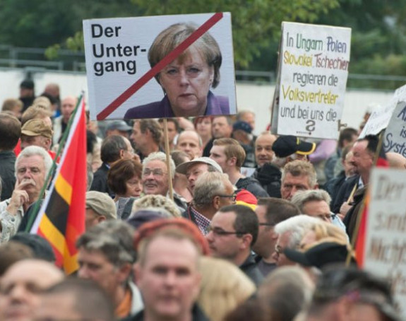 Merkel vrši etnocid nad njemačkim narodom