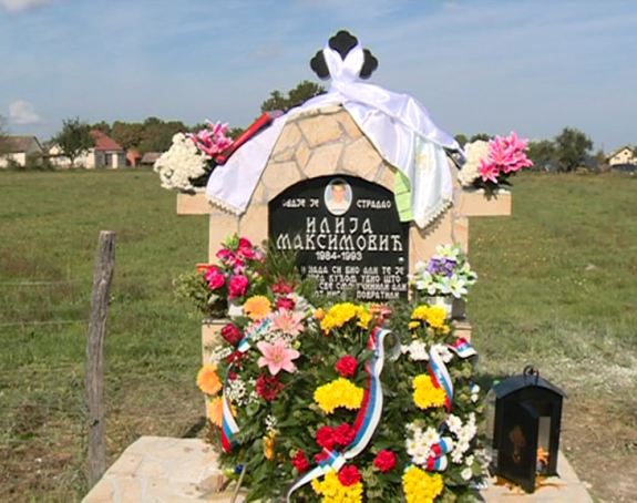 Osveštan spomenik poginulom dječaku