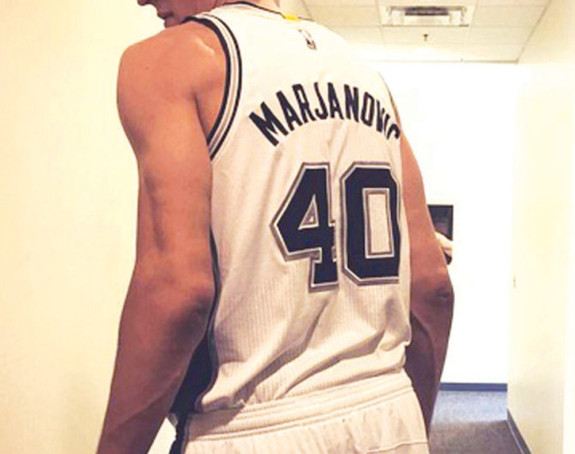 Parker oduševljen Bobijem: On je čudovište!