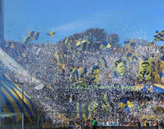 Video: Zapalili su stadion, ali svaka im čast!