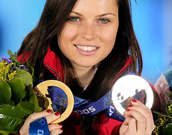 Фенигер покидала лигаменте, пауза 9-12 мјесеци!