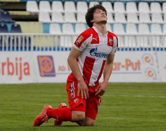 Zvezda plaća ''penale'' Zahaviju ako Jović ne igra!