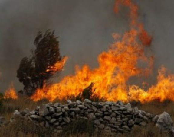 Srebrenica: Vatra prekinula elektronapajanje predajnika Kvarc