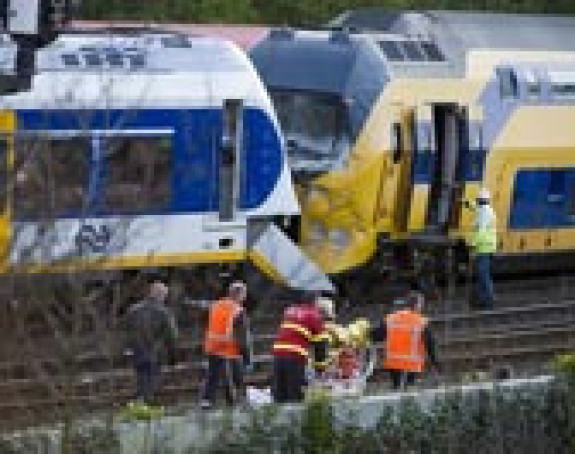 У судару возова повријеђено 125 људи