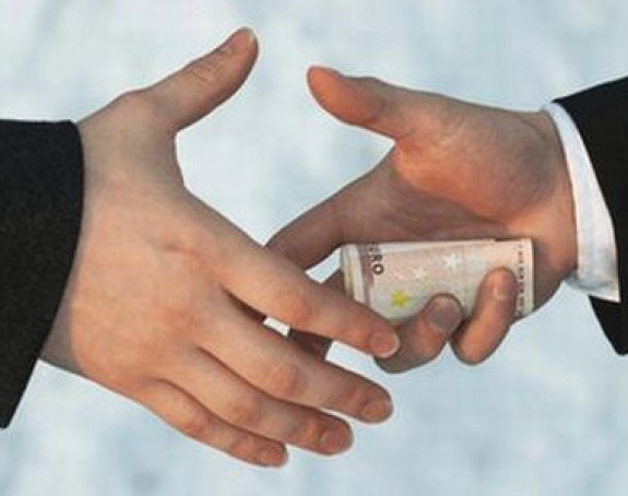 Mito i korupcija vladaju Srbijom