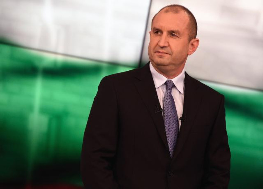 General Radev okreće avion ka Moskvi?