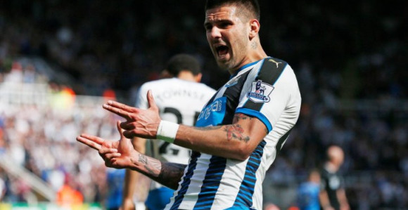 Italijani ne odustaju: Napoli i „loš momak“ Mitrović - vulkanska narav pod Vezuvom!